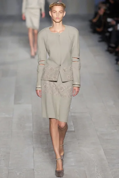 Look 2
